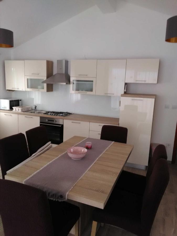 Apartman Periska Vir Kültér fotó