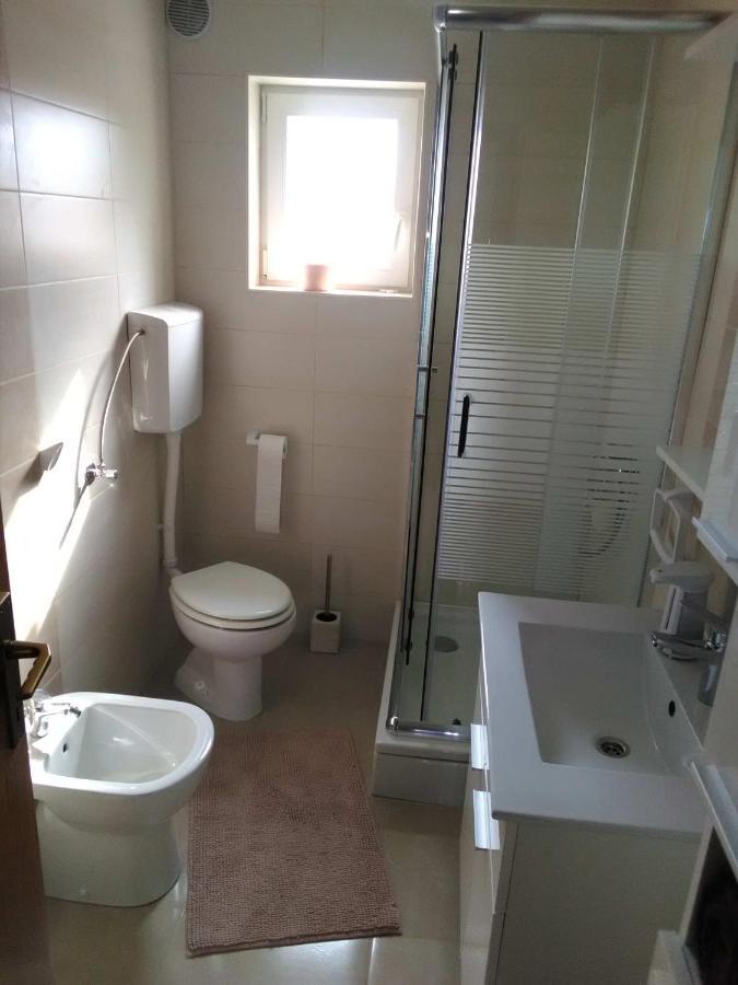 Apartman Periska Vir Kültér fotó