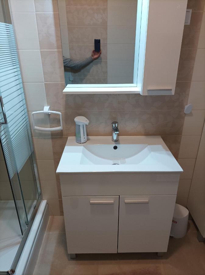 Apartman Periska Vir Kültér fotó