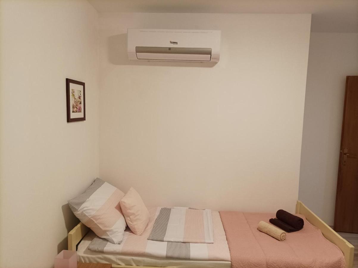 Apartman Periska Vir Kültér fotó